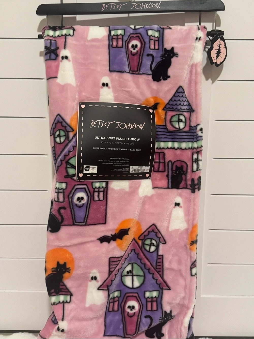 NWT Betsey Johnson Ultra Soft Plush Halloween house, ghost, cat, pumpkin Throw